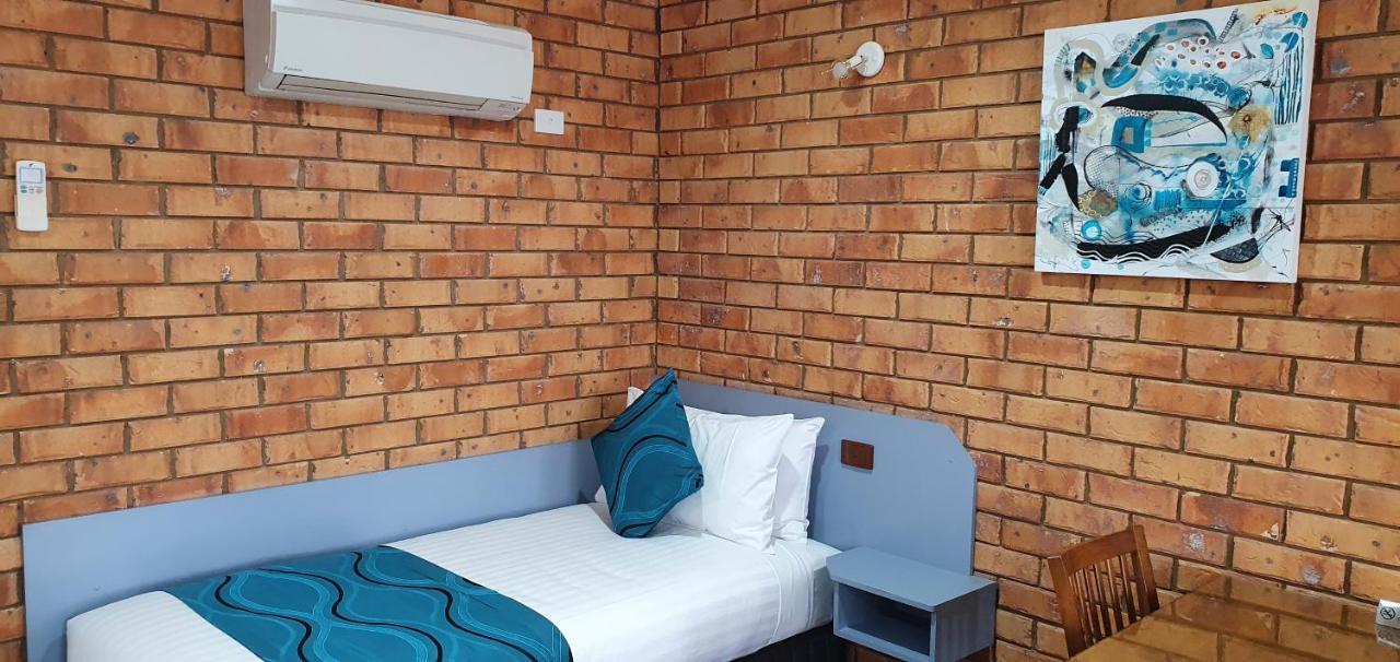Centrepoint Motel Deniliquin Luaran gambar