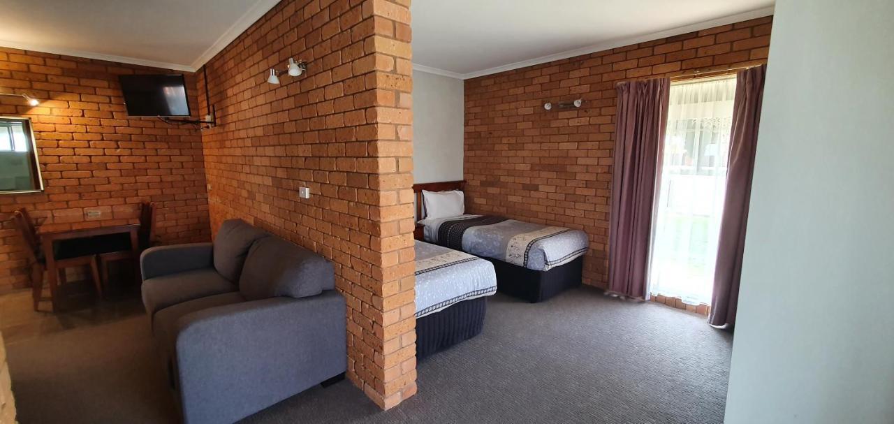 Centrepoint Motel Deniliquin Luaran gambar