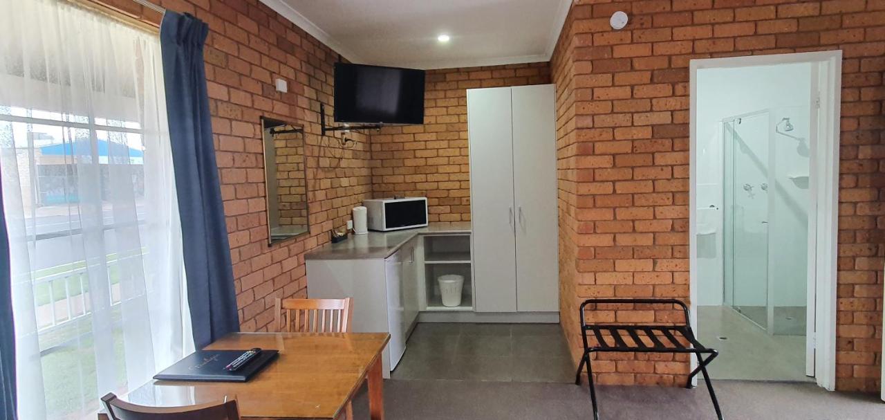 Centrepoint Motel Deniliquin Luaran gambar