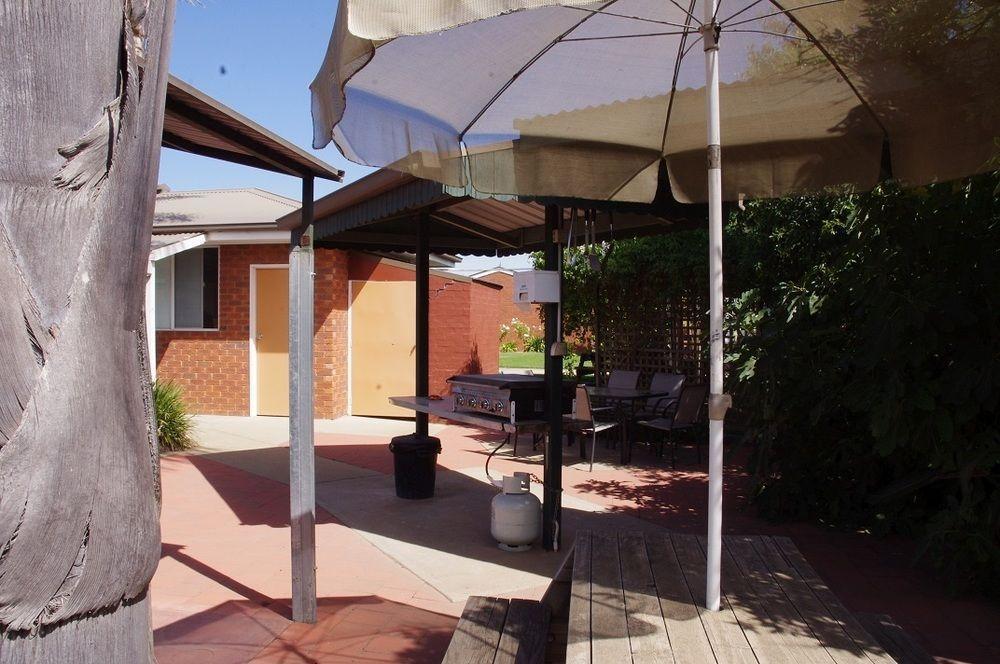 Centrepoint Motel Deniliquin Luaran gambar