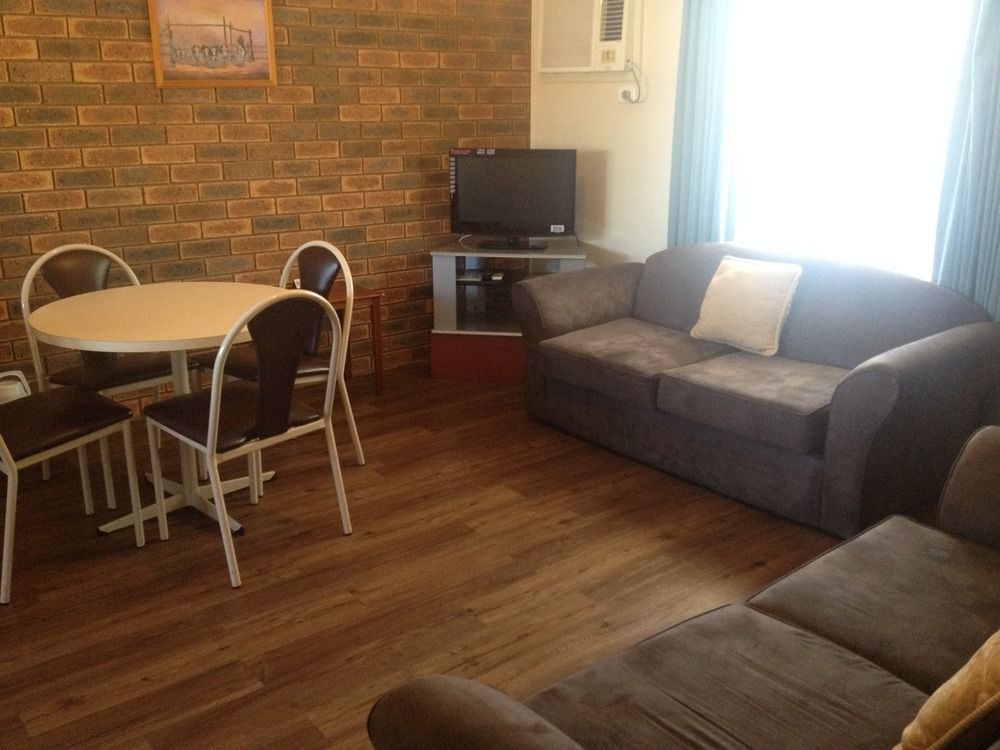 Centrepoint Motel Deniliquin Luaran gambar