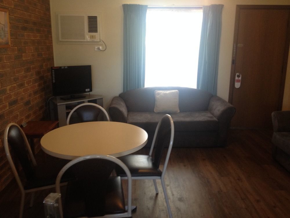 Centrepoint Motel Deniliquin Luaran gambar