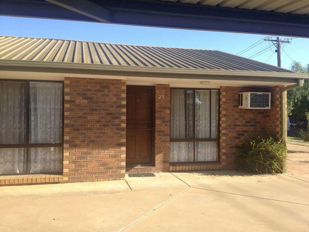 Centrepoint Motel Deniliquin Luaran gambar
