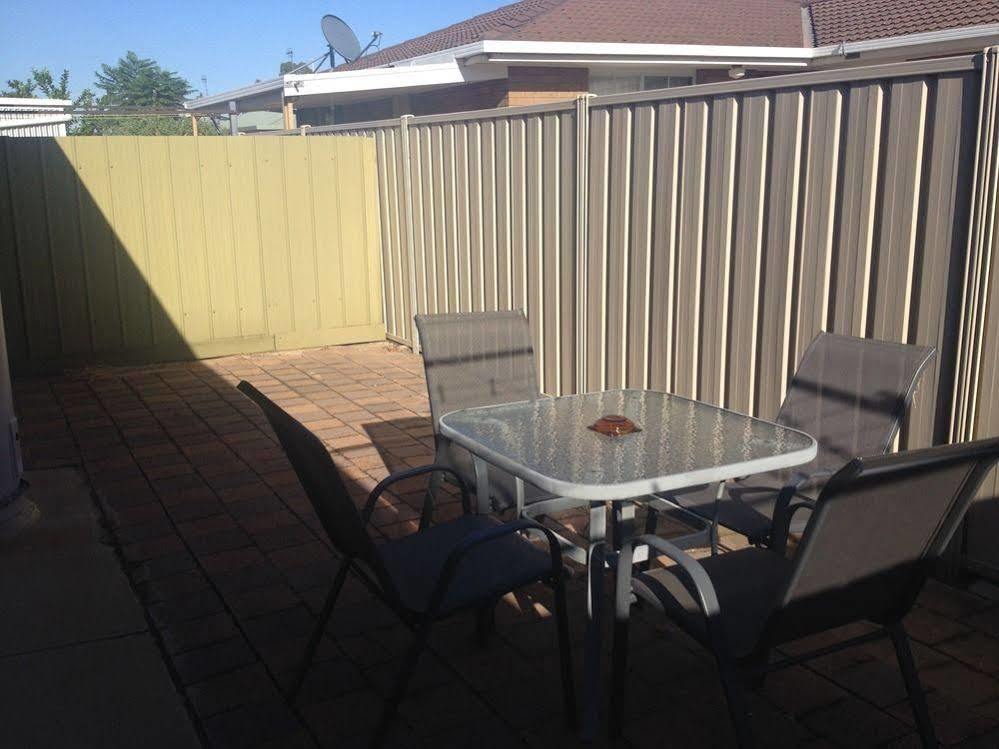Centrepoint Motel Deniliquin Luaran gambar
