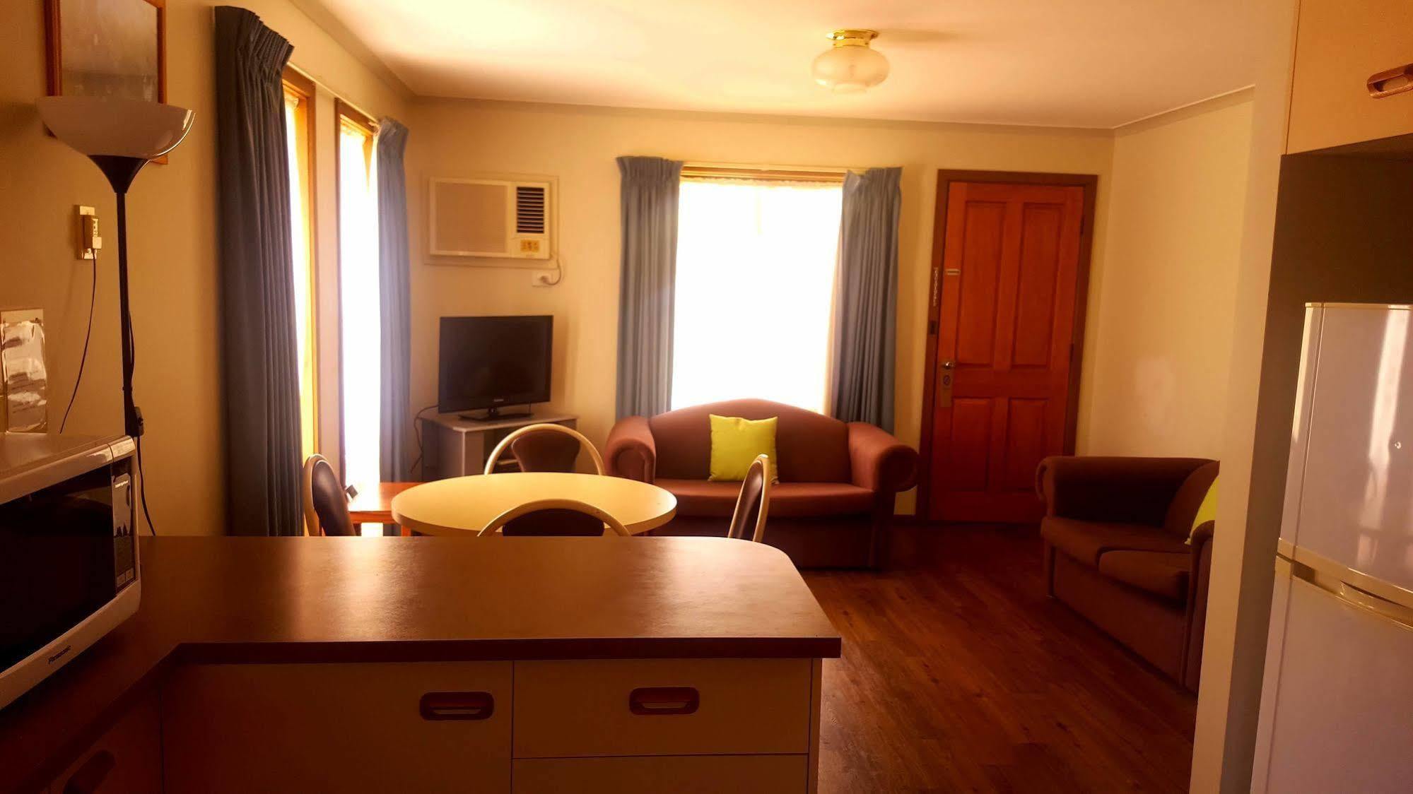 Centrepoint Motel Deniliquin Luaran gambar