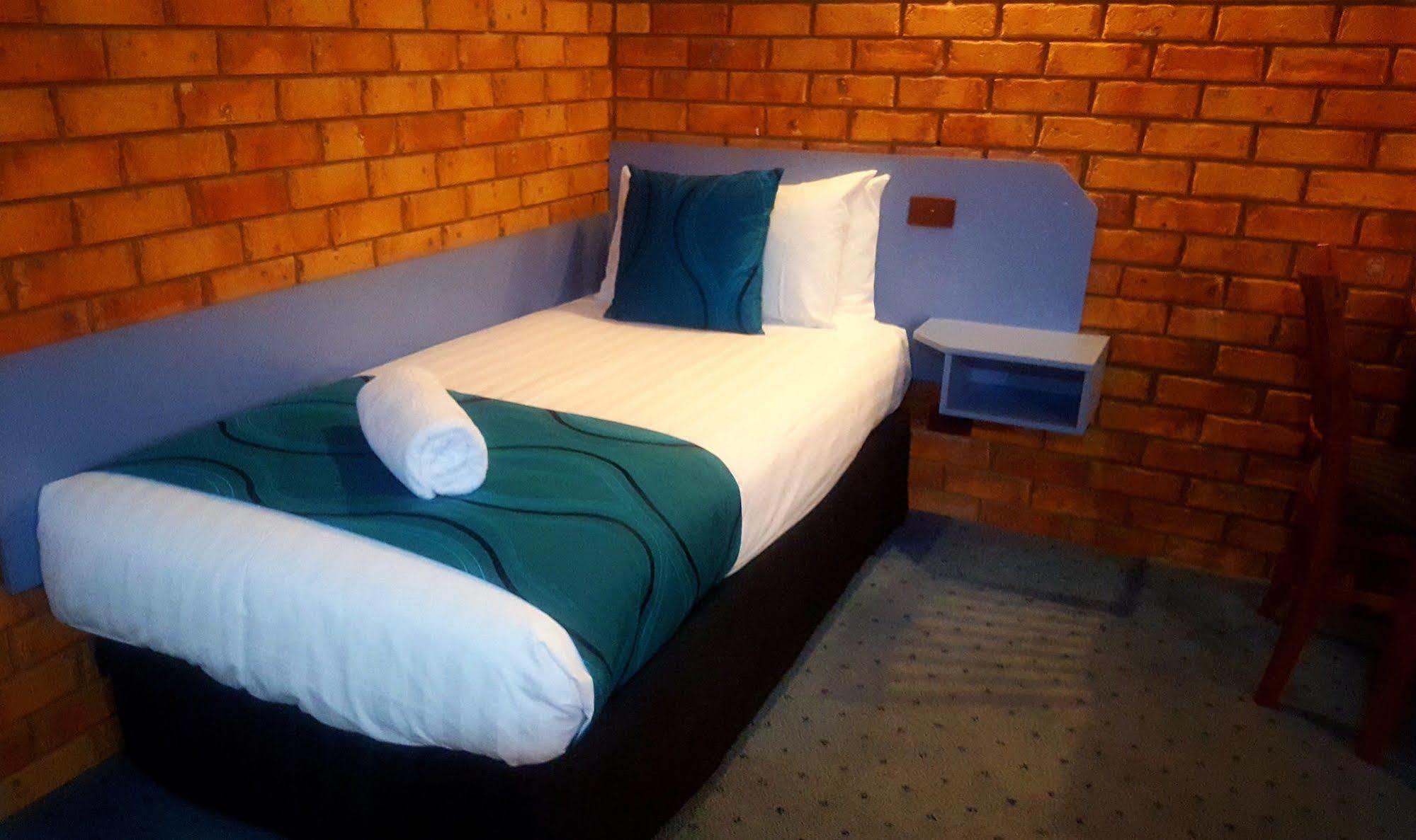 Centrepoint Motel Deniliquin Luaran gambar